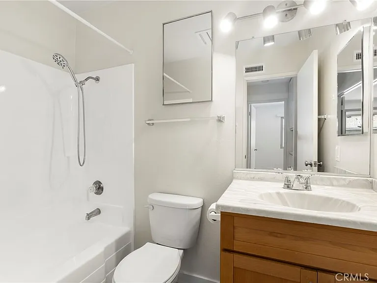 5461 E Candlewood Cir #B — Photo 16