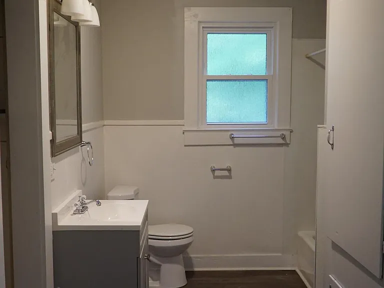 411 W Taft St #C — Photo 12