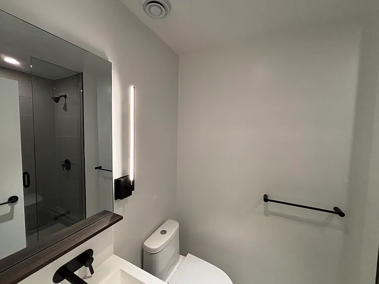 117 Broadway Ave — Photo 49