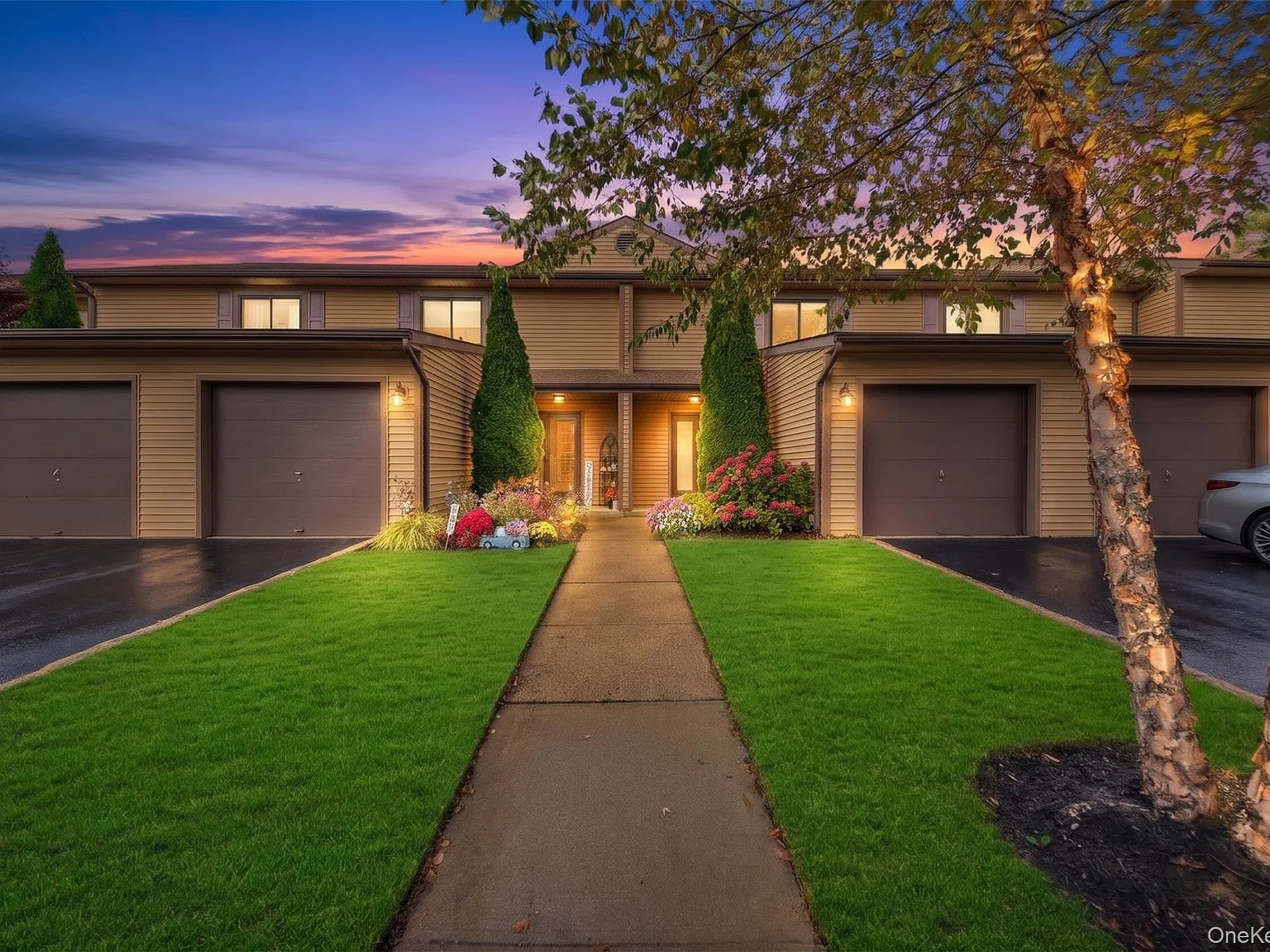 2 bed, 1.5 bath, 53718 sqft, $3,800 — Photo 1