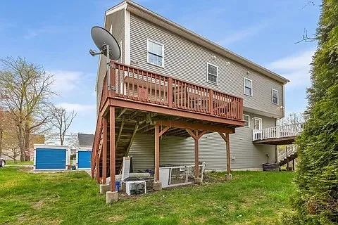 24 Willow St — Photo 12