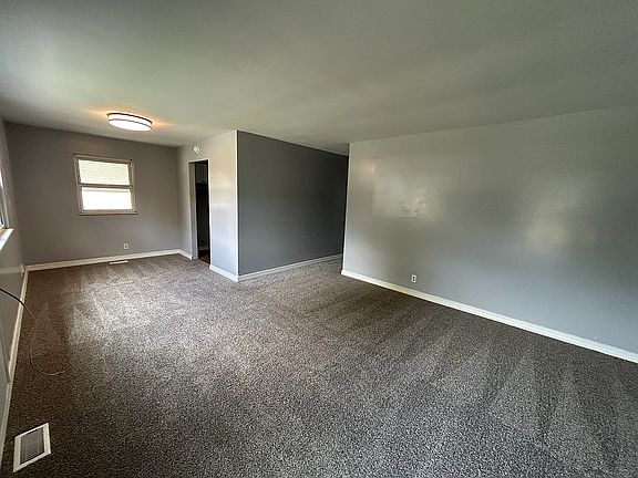 2nd image of 2425 Hawahorne Ave