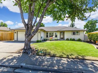 1871 Pinedale St, Medford, OR 97504