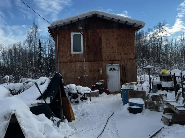 1344 Giannas Ct, Fairbanks, AK 99705