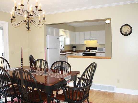 5th image of 6326 Oak Hill Dr