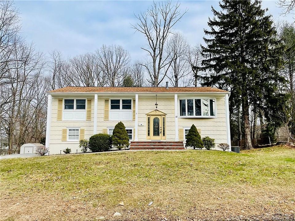 1st image of 12 Claremont Ln