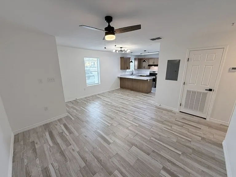 2717 N Arkansas Ave — Photo 5