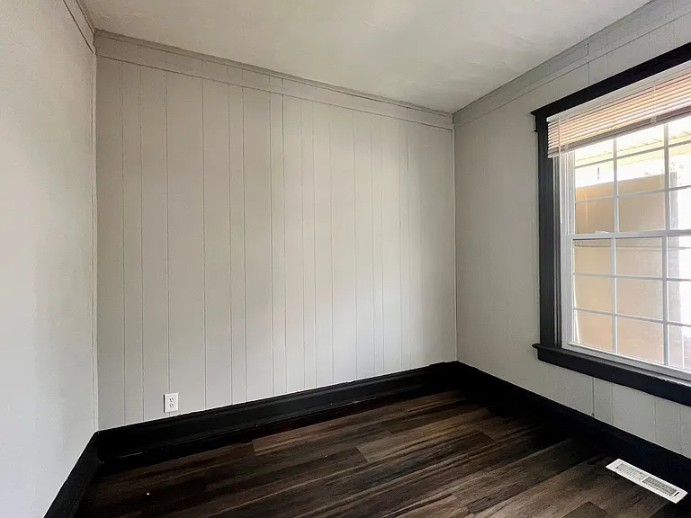 203 South Ave — Photo 7