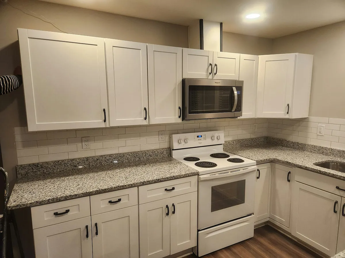 Building Photo - 2626 Lasalle St #1