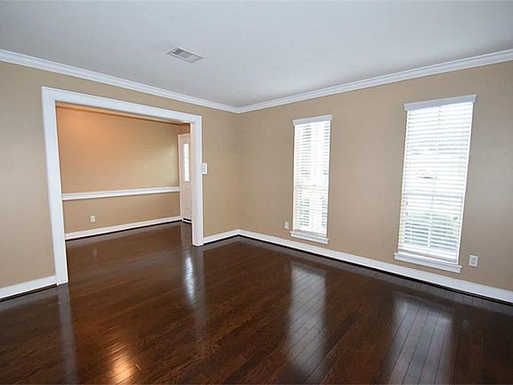 5th image of 406 Laverton Ct