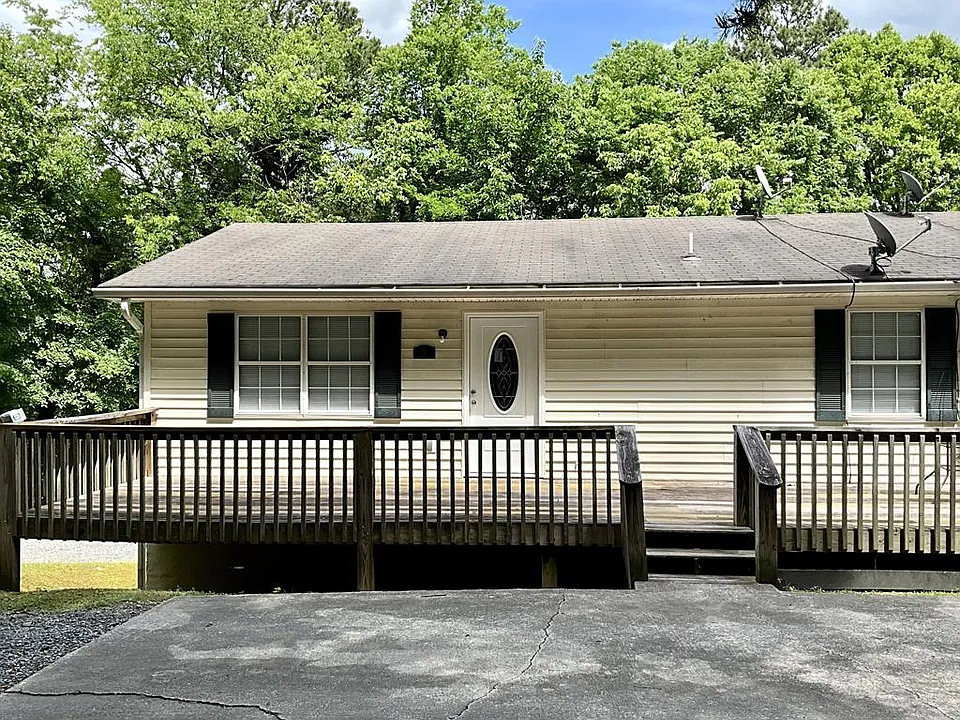 200 England Dr