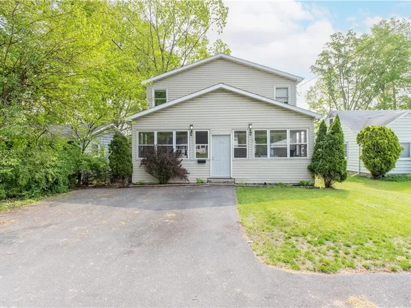 136 Grove St, North Syracuse, NY 13212
