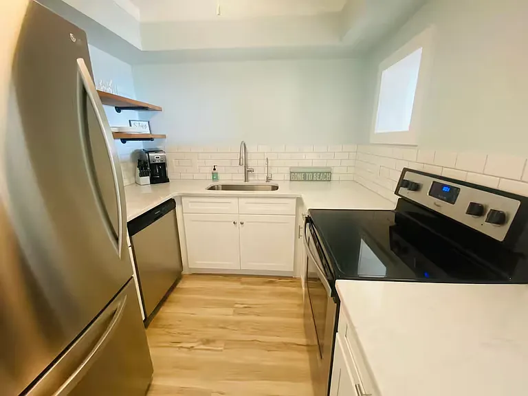 1004 Carolina Beach Ave S #C-6 — Photo 2