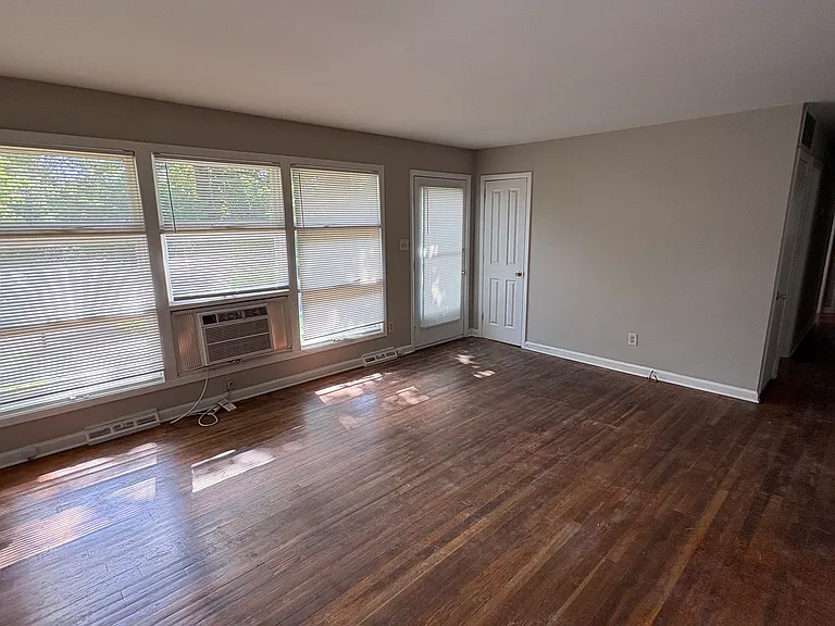 3231 Oberlin Dr — Photo 2