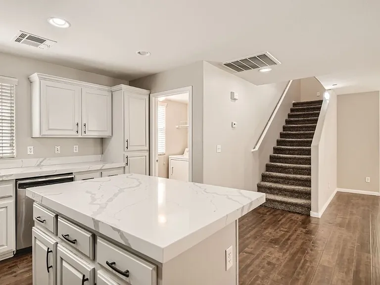4782 Manderston Ct — Photo 7