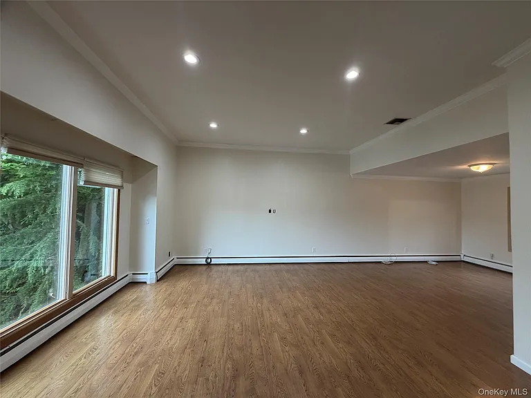14 Glenn Dr — Photo 5