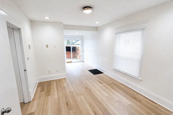 557 W Hopocan Ave — Photo 4
