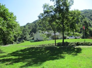474 Collins Run Rd, Glenville, WV 26351