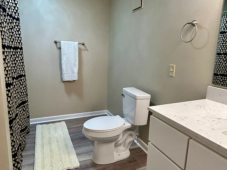 917 Davis Blvd #4 — Photo 27