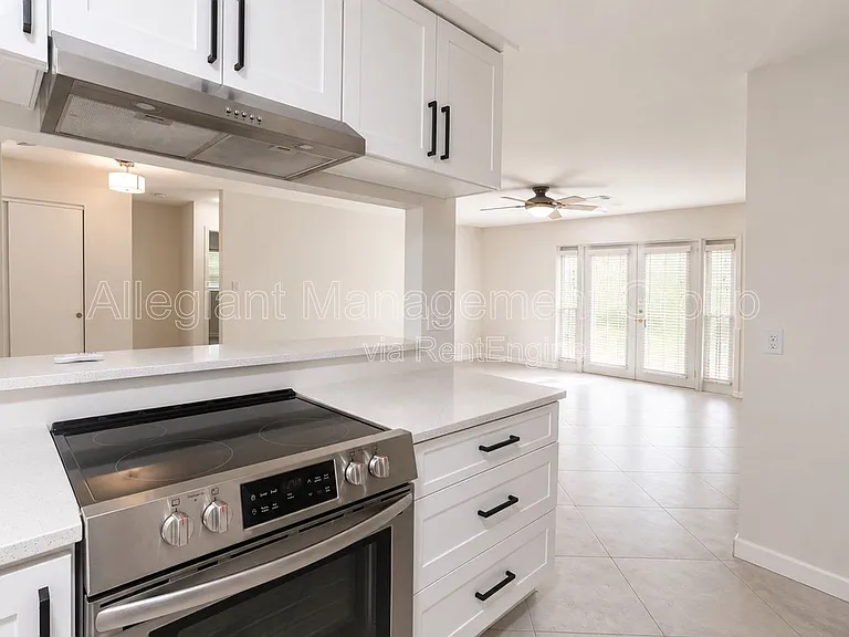 2828 Scarlet Rd — Photo 4