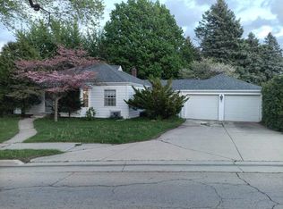 1645 S Walnut Ave, Freeport, IL 61032