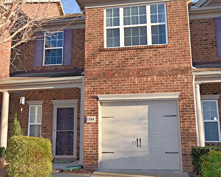 1308 Crown Point Pl — Photo 1