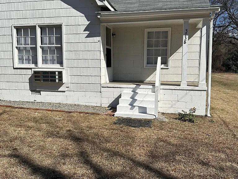3738 Beatties Ford Rd — Photo 2