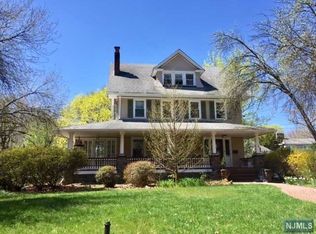 308 Woodside Ave, Ridgewood, NJ 07450