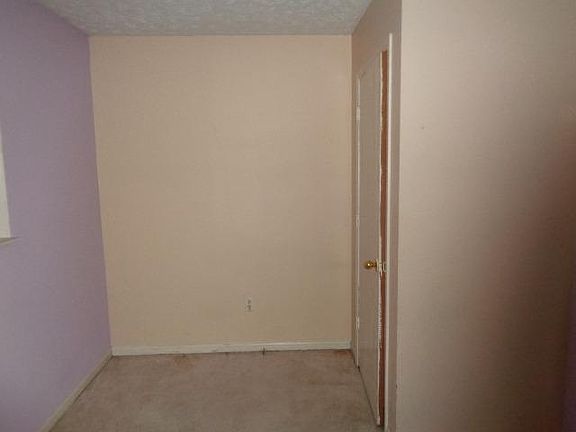 5th image of 108 Mitchell Ave