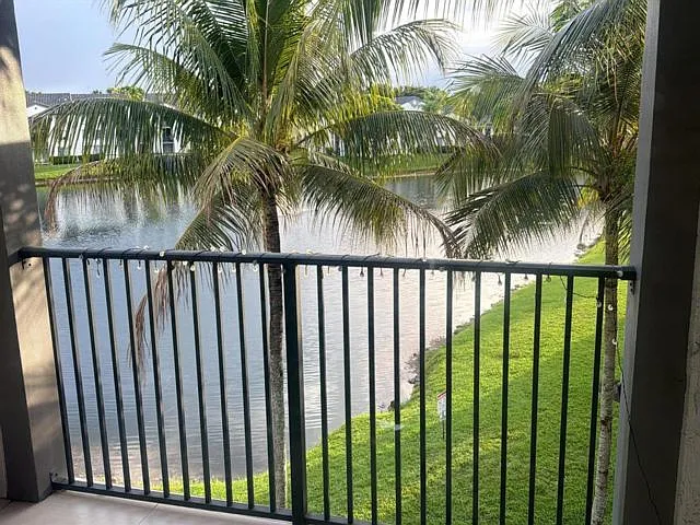 4400-308 NW 107th Ct — Photo 7