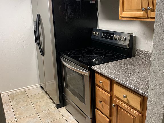 All appliances included.