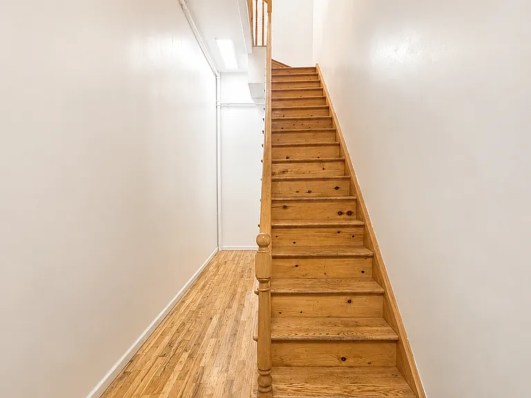 444 W 51st St #3F — Photo 10
