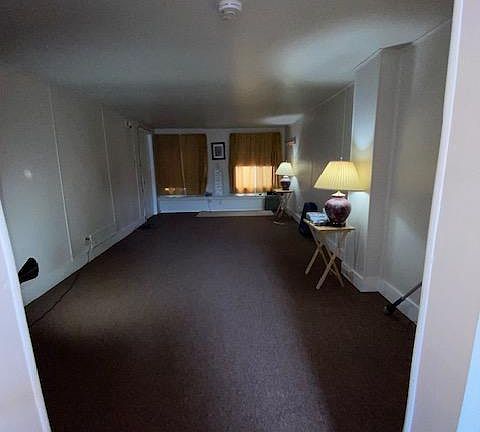 4th image of 44 E Salisbury Dr