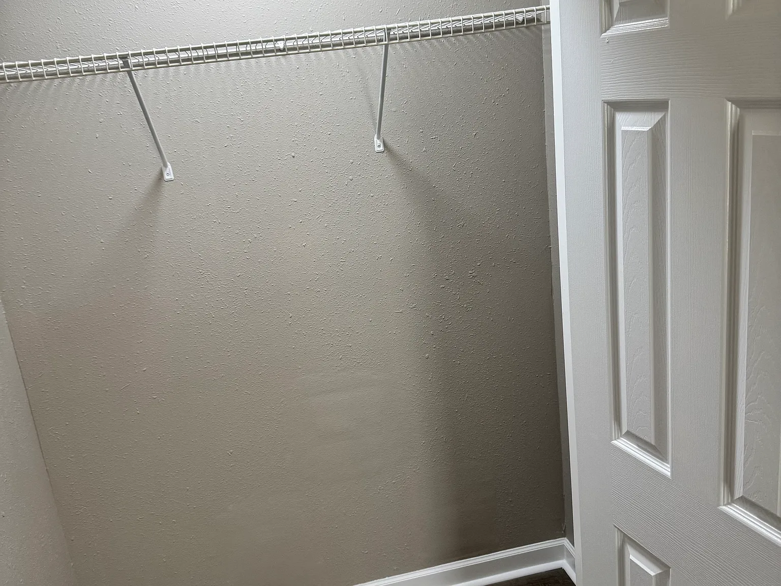 2 bed, $975 — Photo 4