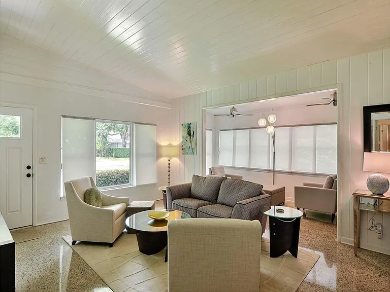 641 Bougainvillea Ln — Photo 5