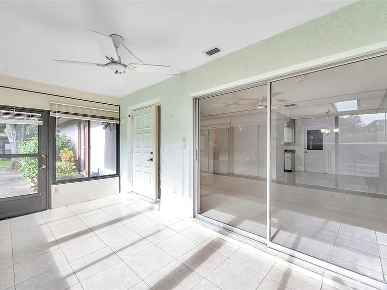 2291 Shelly Dr #D — Photo 35