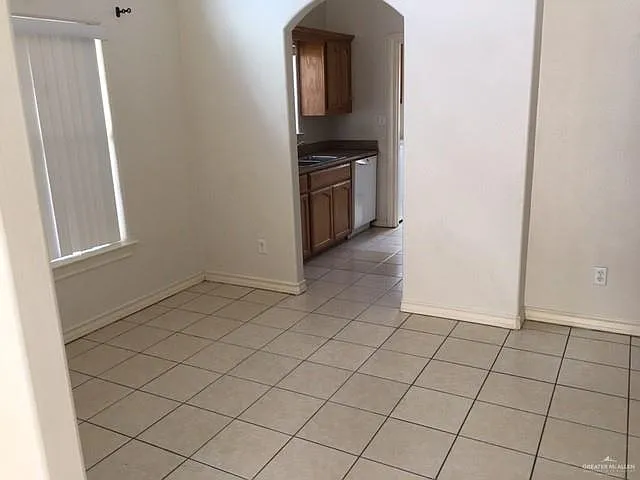 1813 Bahamas Dr — Photo 12