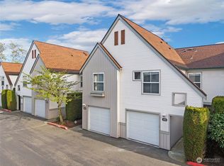 6611 S 238th Pl APT J105, Kent, WA
