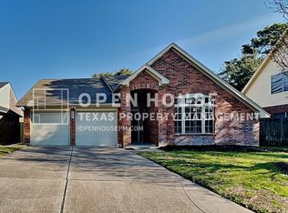 8638 Plum Lake Dr, Houston, TX 77095