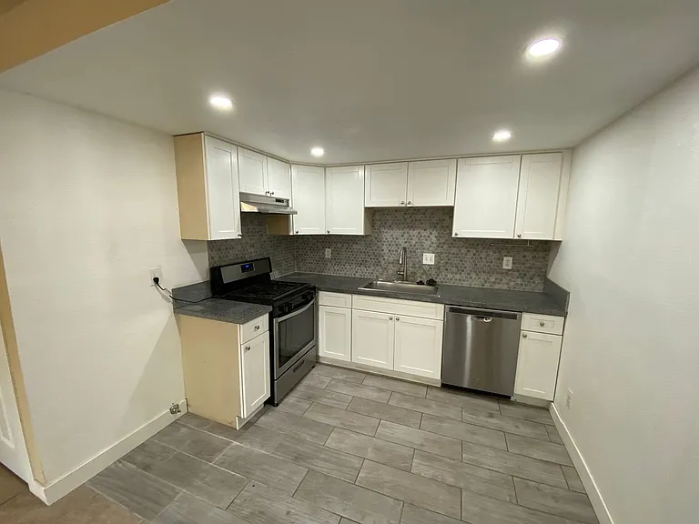 10181 De Soto Way — Photo 7