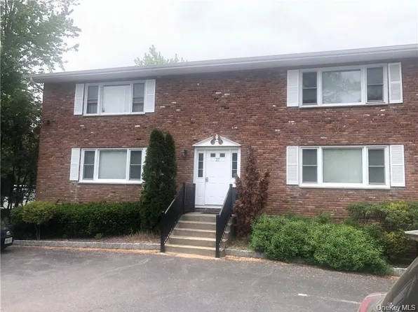 27 N Route 303 APT 1, Congers, NY 10920