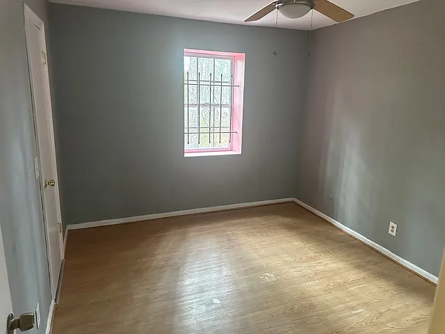 3853 Parklane Dr — Photo 9