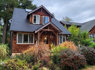 10421 SW Bank Rd UNIT 11, Vashon, WA 98070