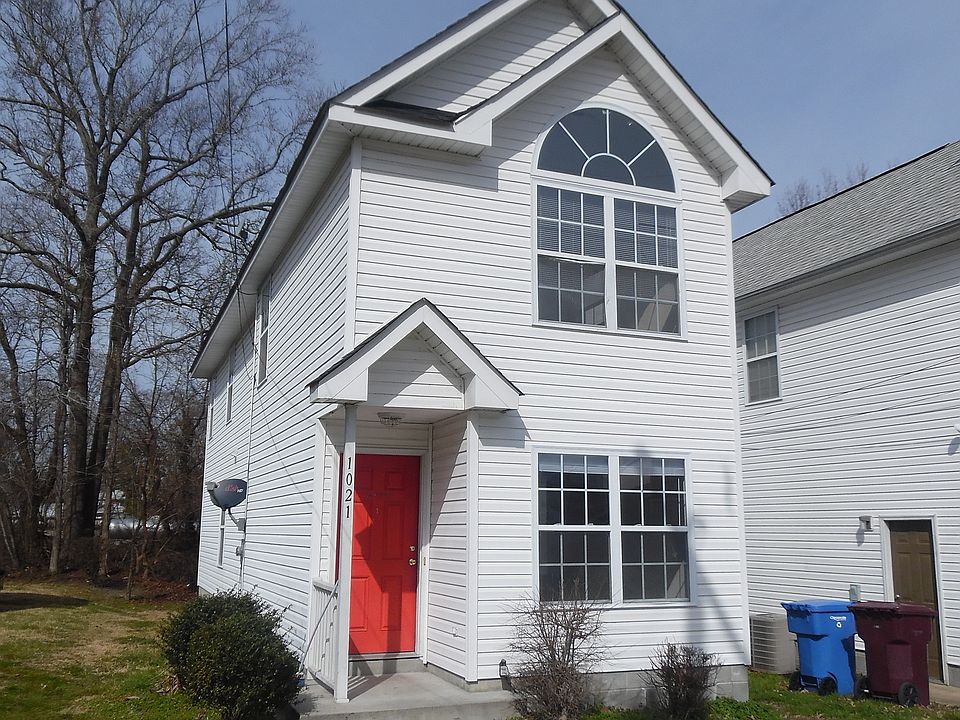1st image of 1021 Railroad Ave