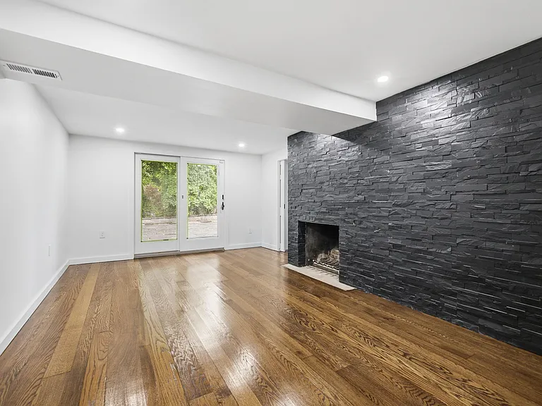 1 Tulip Tree Ln — Photo 49