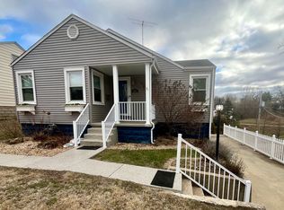 1207 Douglas St, Alton, IL 62002