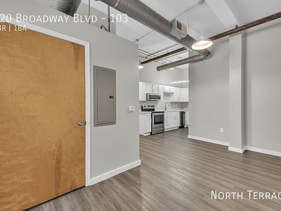 4th image of 920 Broadway Blvd #103