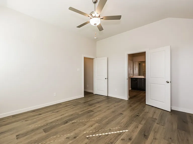 313 Patton Ln — Photo 9