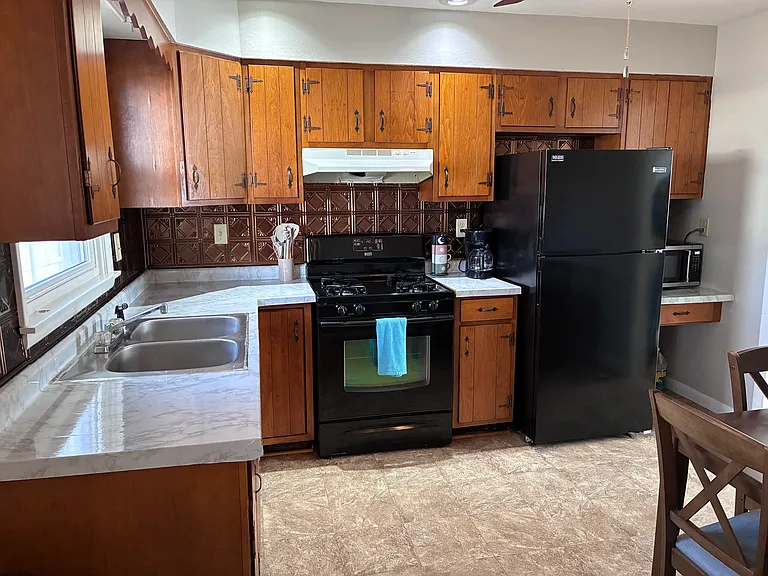 1026 N Jefferson St #B — Photo 7