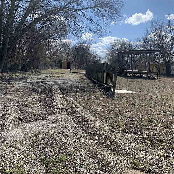 1st image of 1315 W Tishomingo Ave